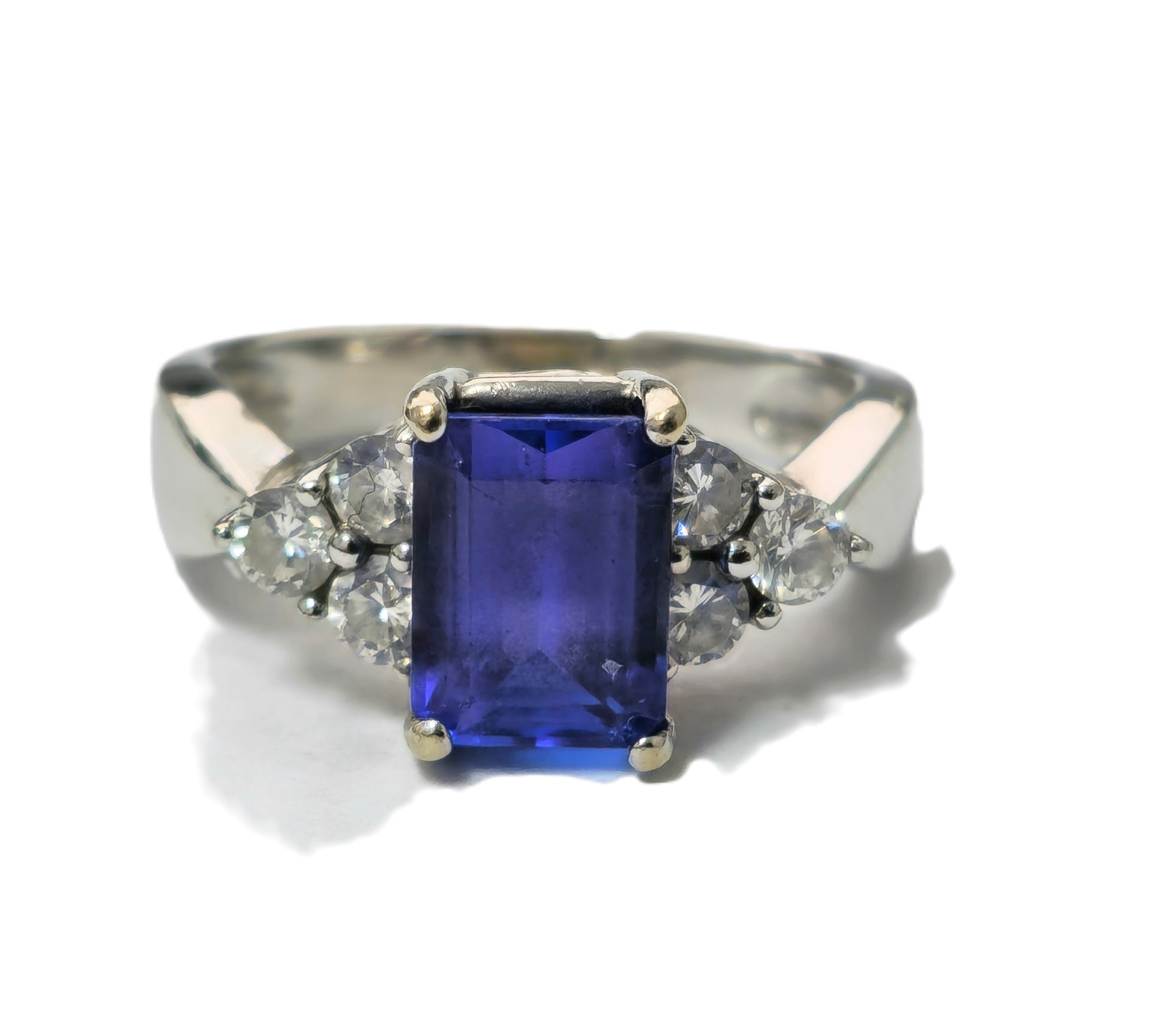 2.20 Carat Tanzanite & Diamond Engagement Ring - Pristine Diamonds