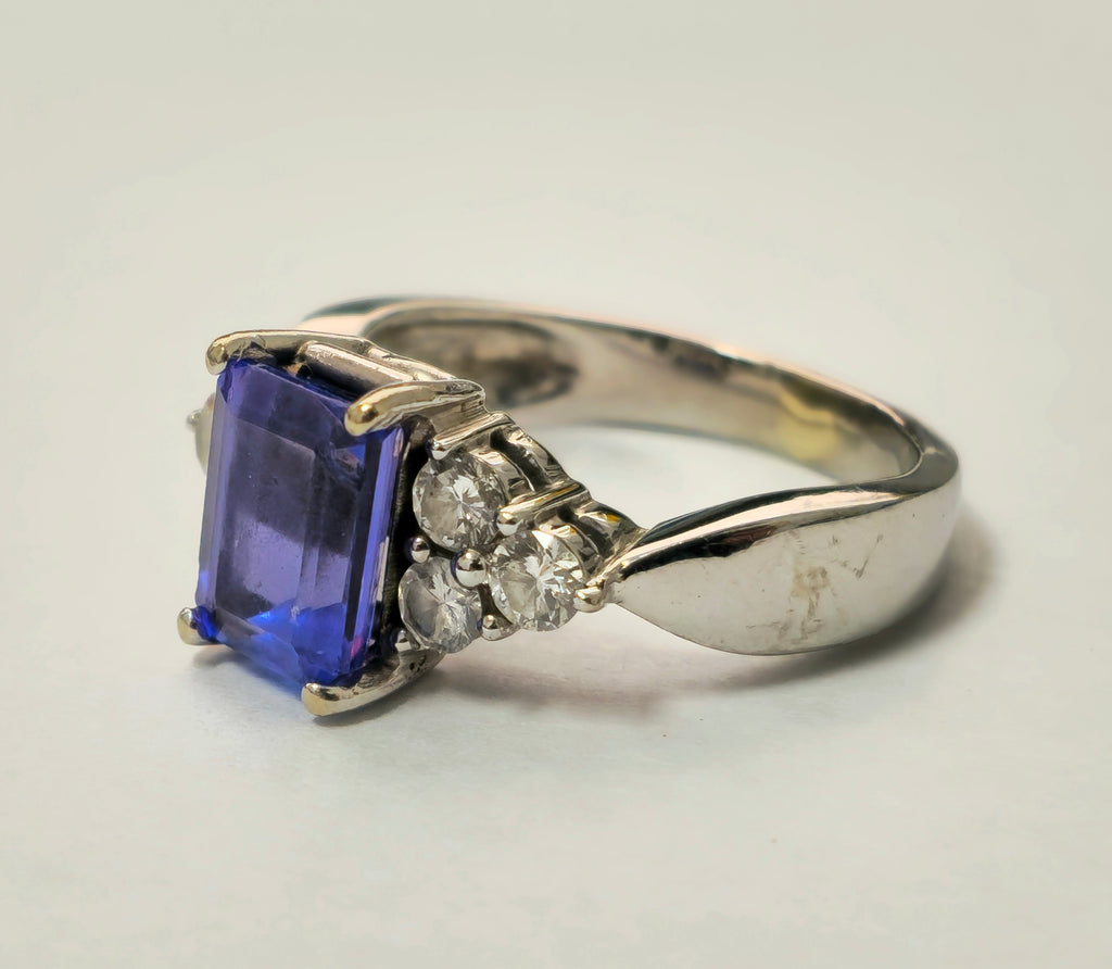 2.20 Carat Tanzanite & Diamond Engagement Ring - Pristine Diamonds