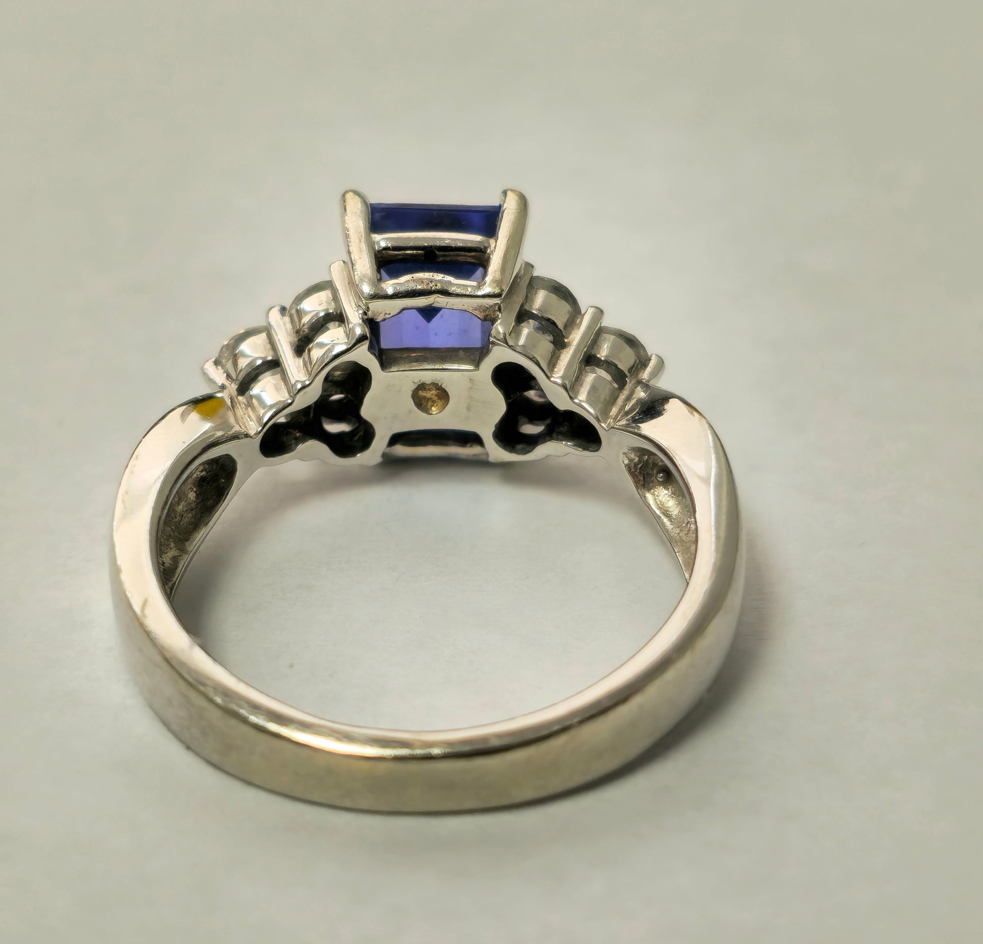 2.20 Carat Tanzanite & Diamond Engagement Ring - Pristine Diamonds