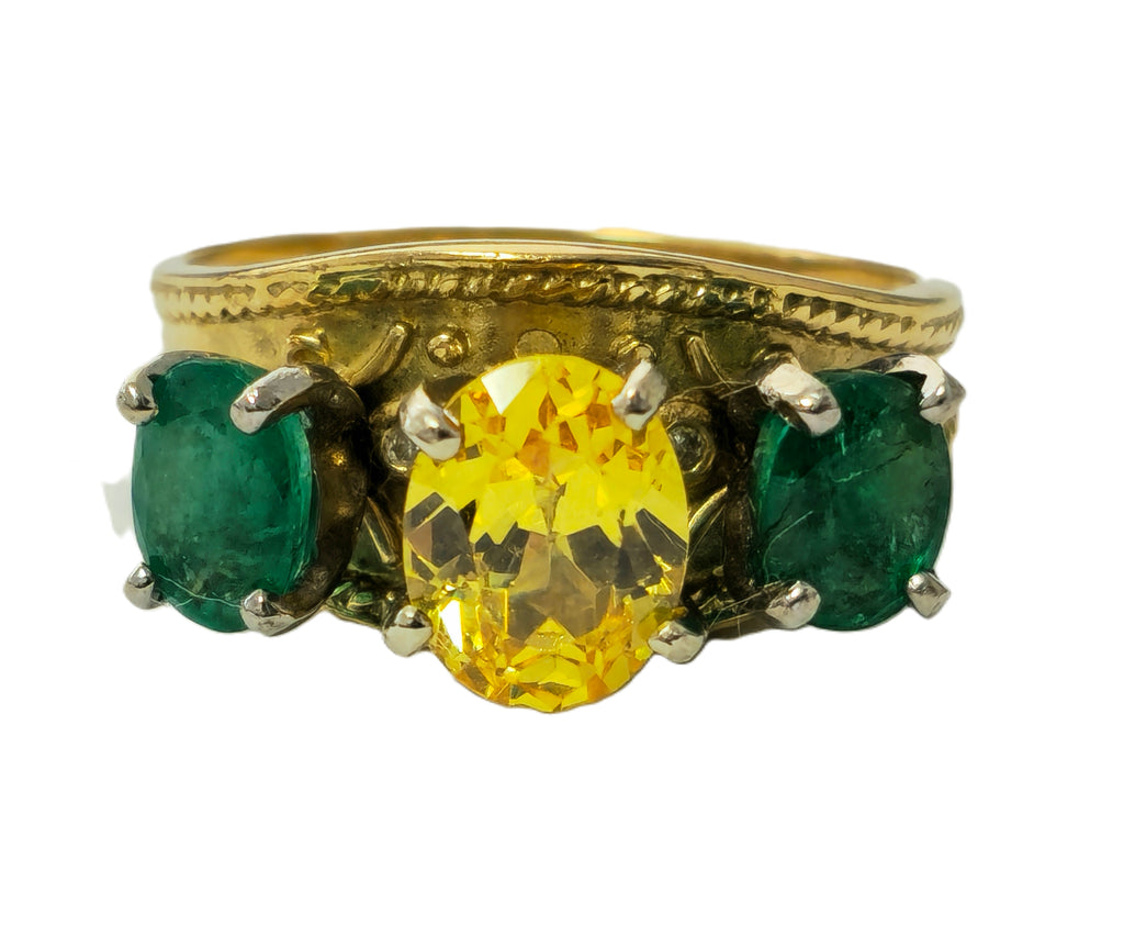 Yellow Sapphire & Emerald Cocktail Ring in 18k yellow Gold - Pristine Diamonds