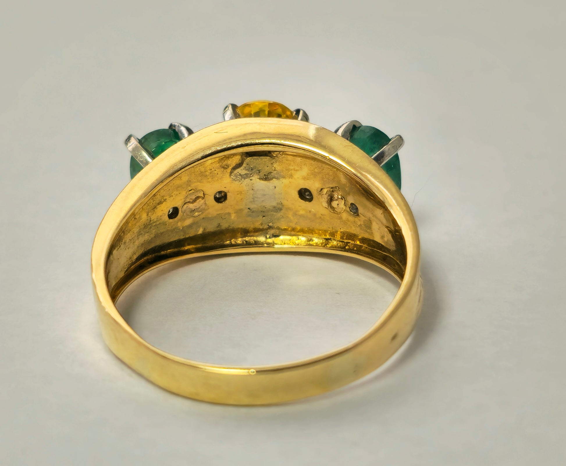Yellow Sapphire & Emerald Cocktail Ring in 18k yellow Gold - Pristine Diamonds