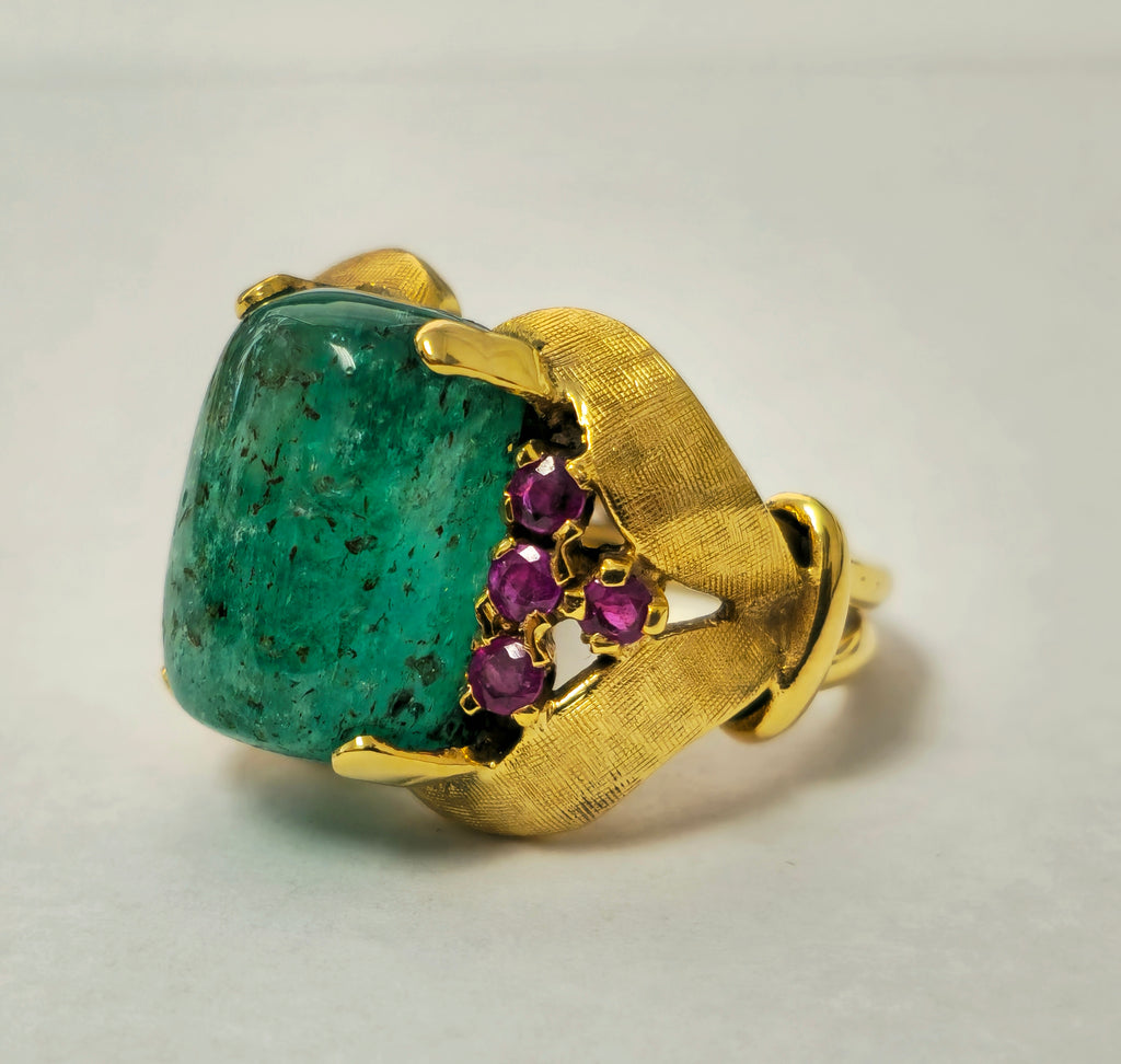 Rare 12.11 Carat Colombian Emerald & Ruby Ring in 14k Gold - Pristine Diamonds