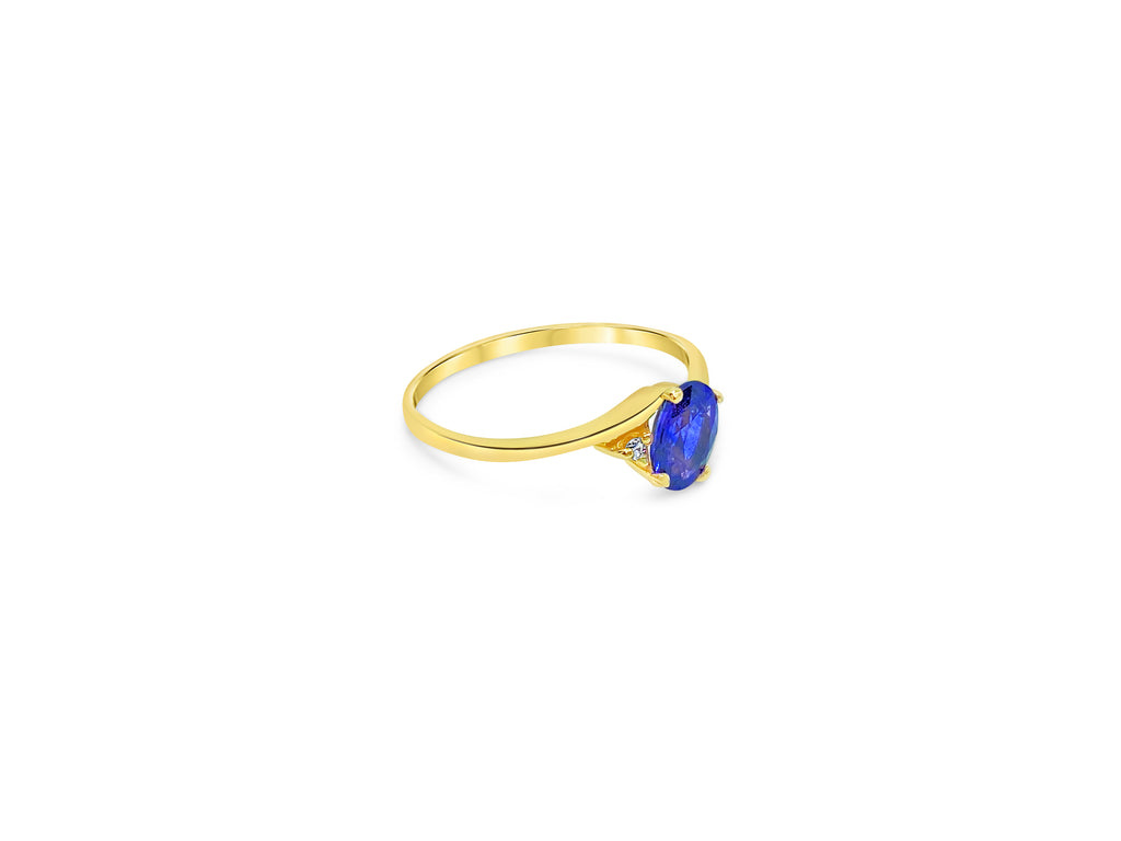 Vintage Chic Natural Blue Ring in 14k Gold - Pristine Diamonds