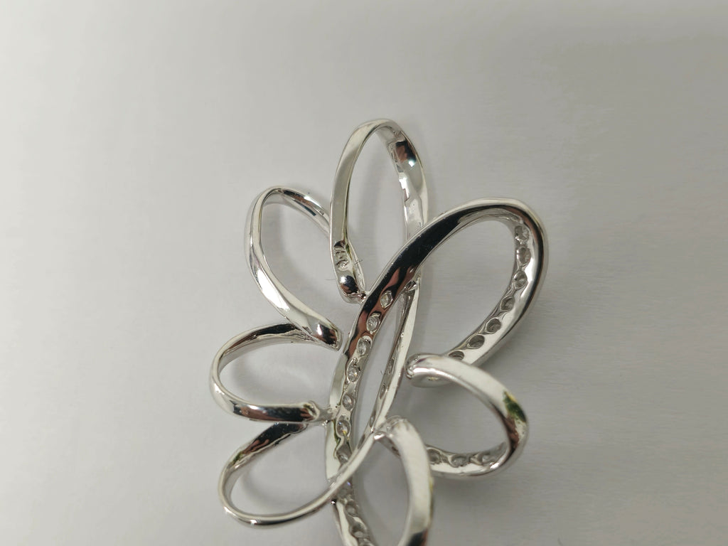 Contemporary 0.30 Carat Diamond Pendant in 18k White Gold For Womens - Pristine Diamonds