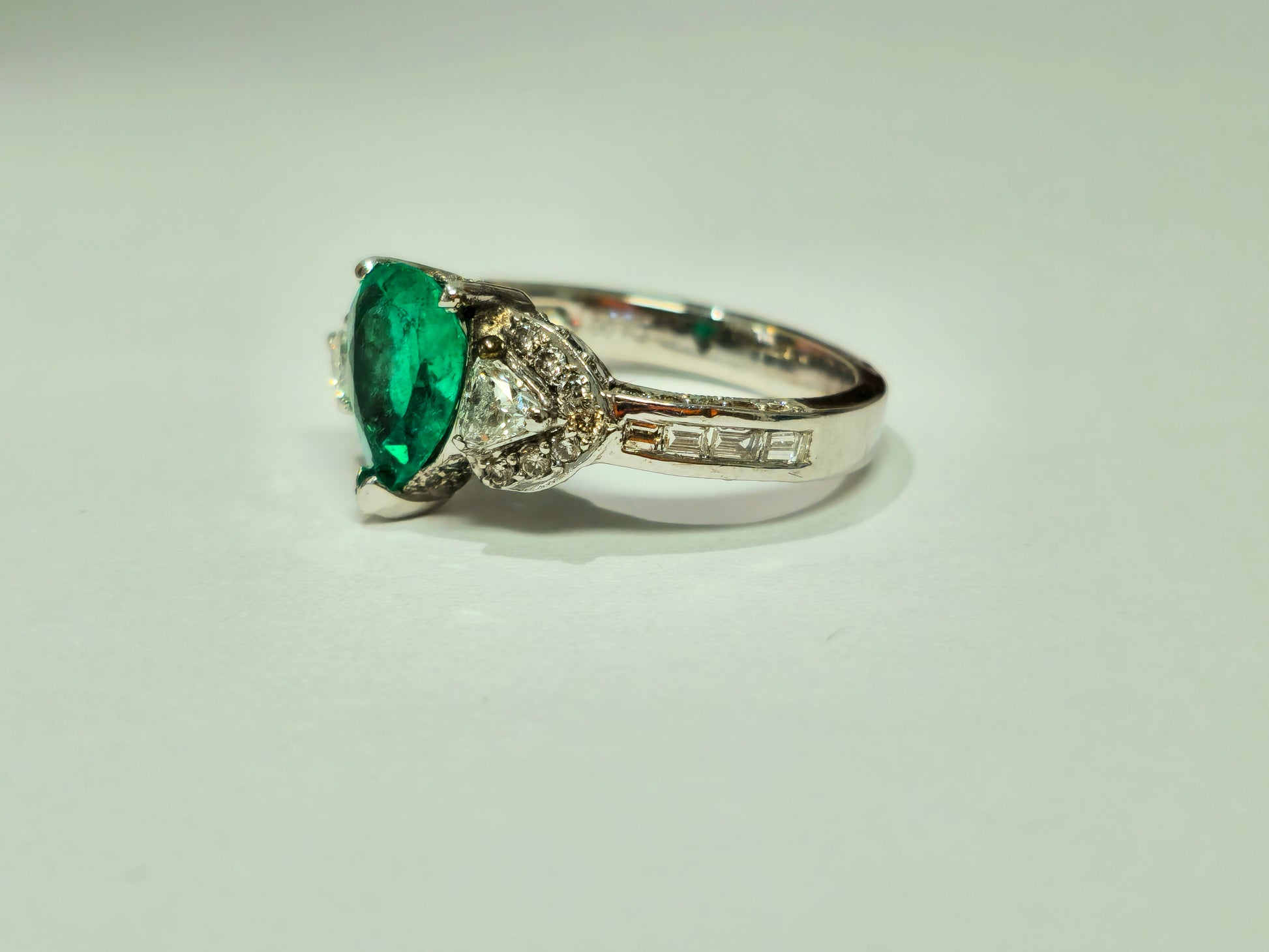 2.50 Colombian Emerald Diamond Cocktail Ring 18k Gold - Pristine Diamonds