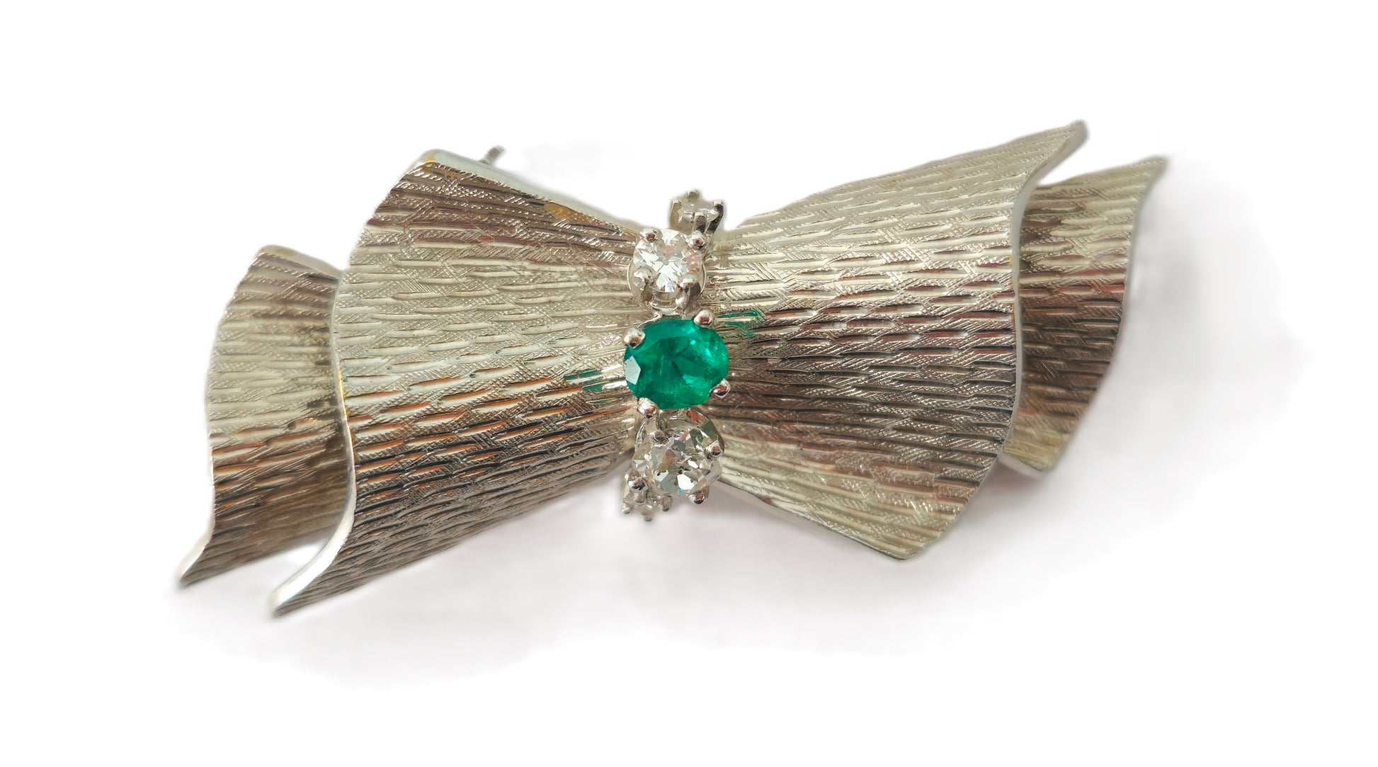 18k White Gold VINTAGE. DIAMOND AND EMERALD PIN - Pristine Diamonds
