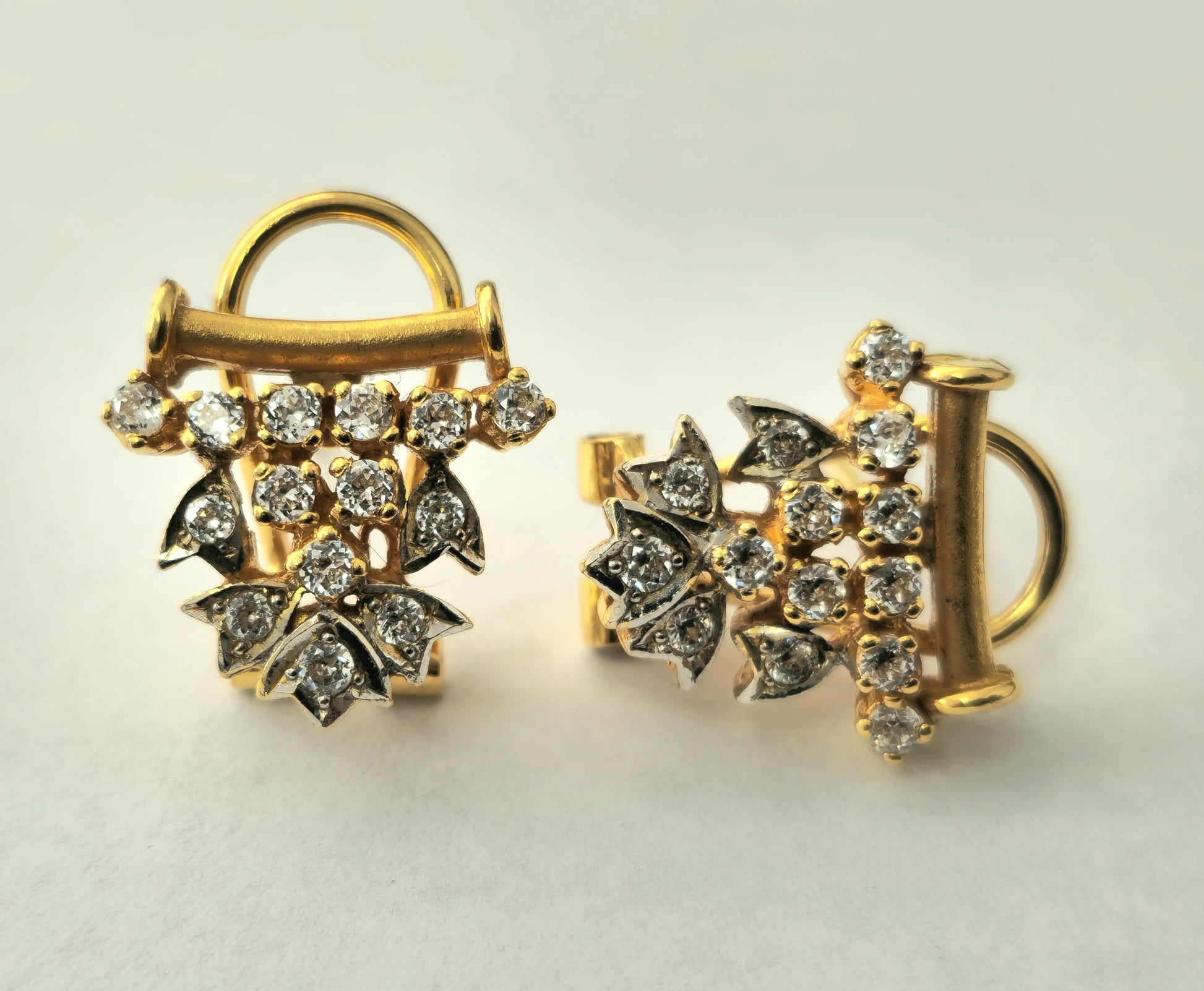 0.83 Carat Diamond Earrings in 18k Gold - Pristine Diamonds