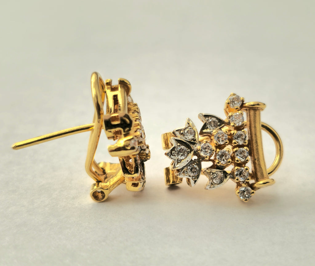 0.83 Carat Diamond Earrings in 18k Gold - Pristine Diamonds