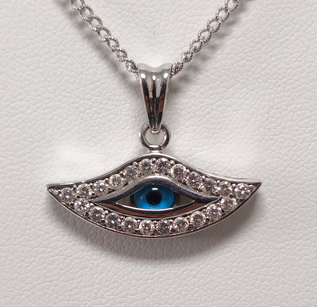 Classic Evil Eye & Diamond Necklace in 18K Gold. - Pristine Diamonds