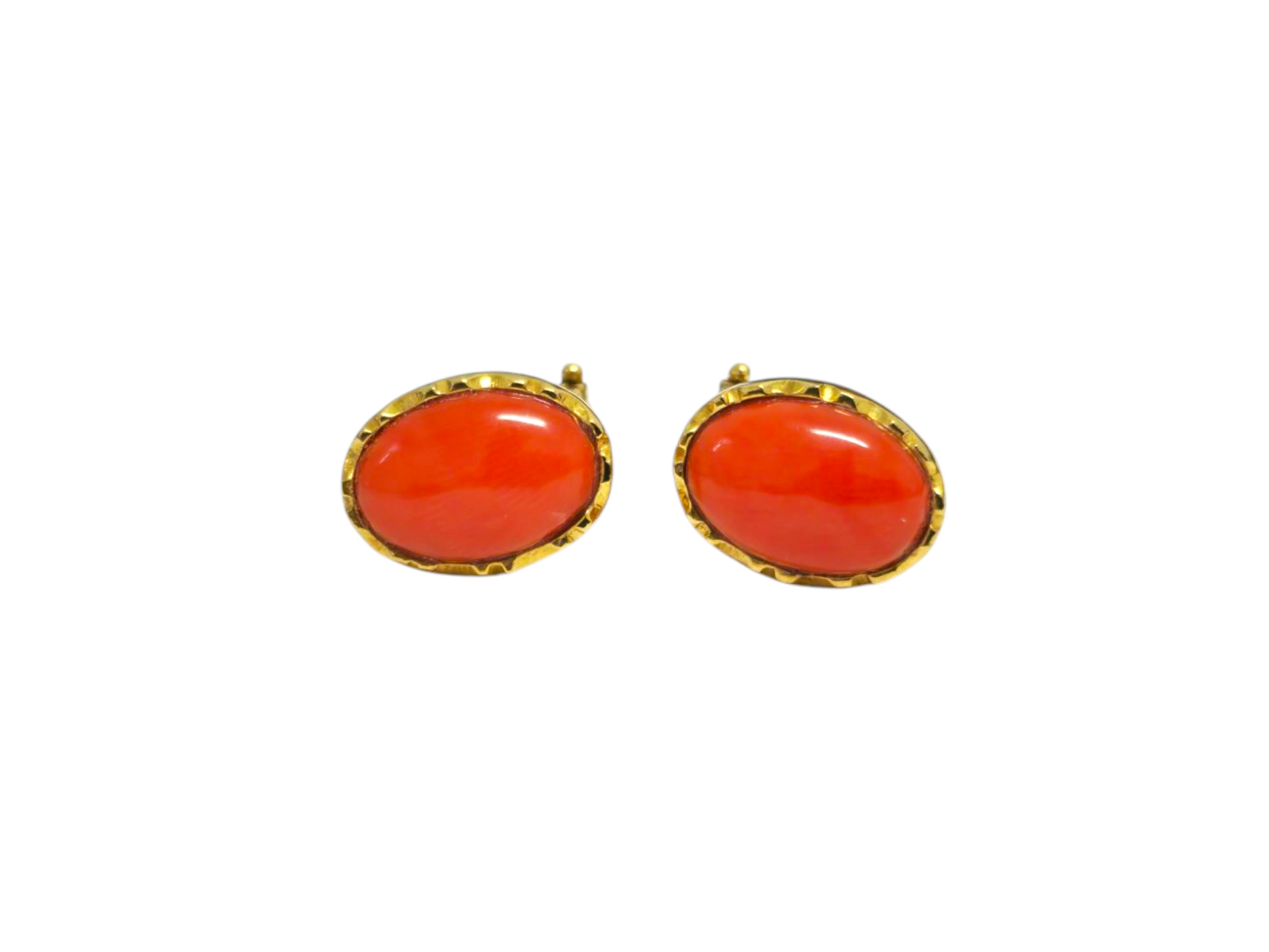 Vintage Natural Coral 4cwt Coral Earrings For Her in 18k Gold