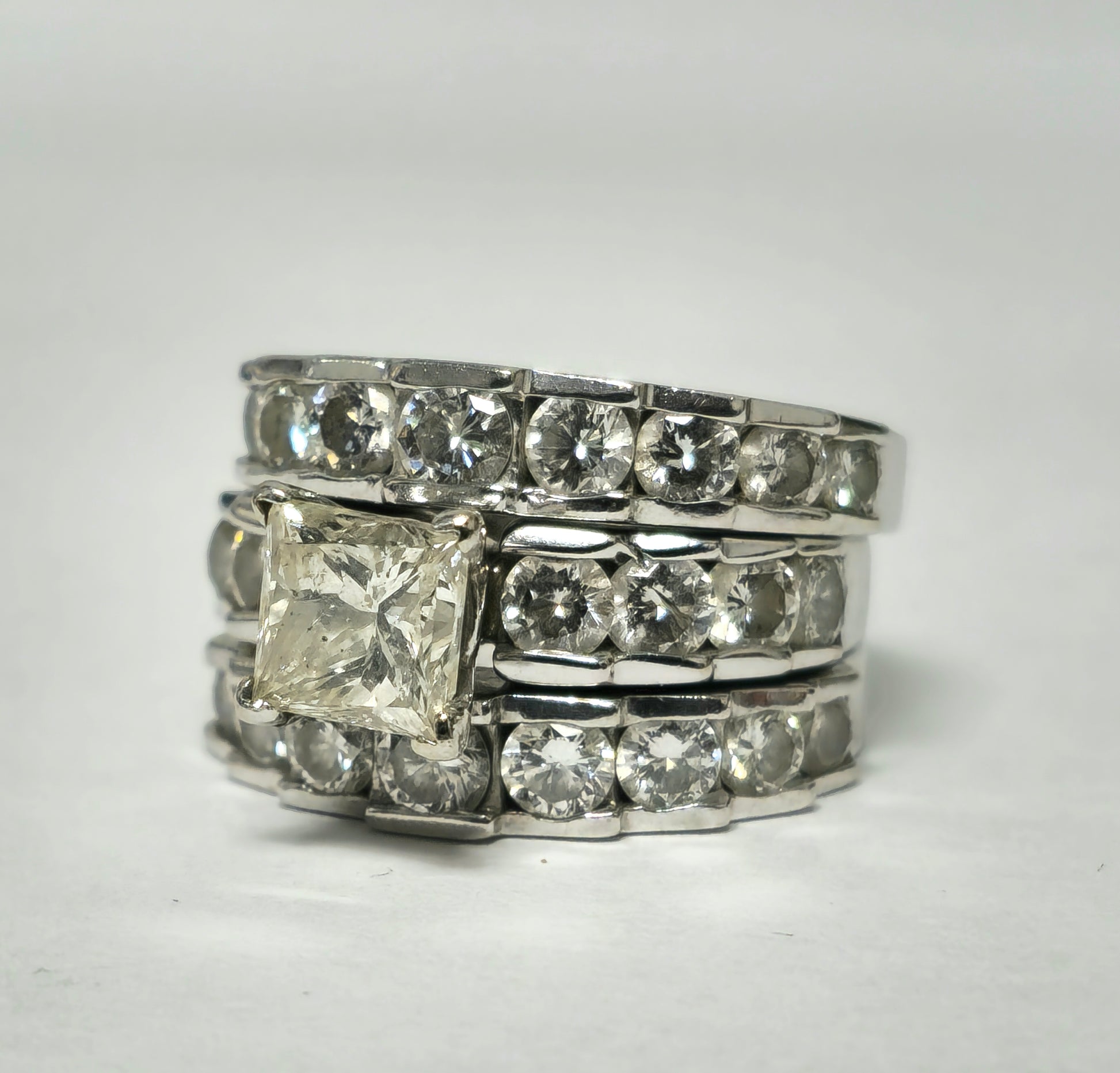 4.63 carat ENGAGEMENT RING Certified By GIA GEMOLOGIST - Pristine Diamonds