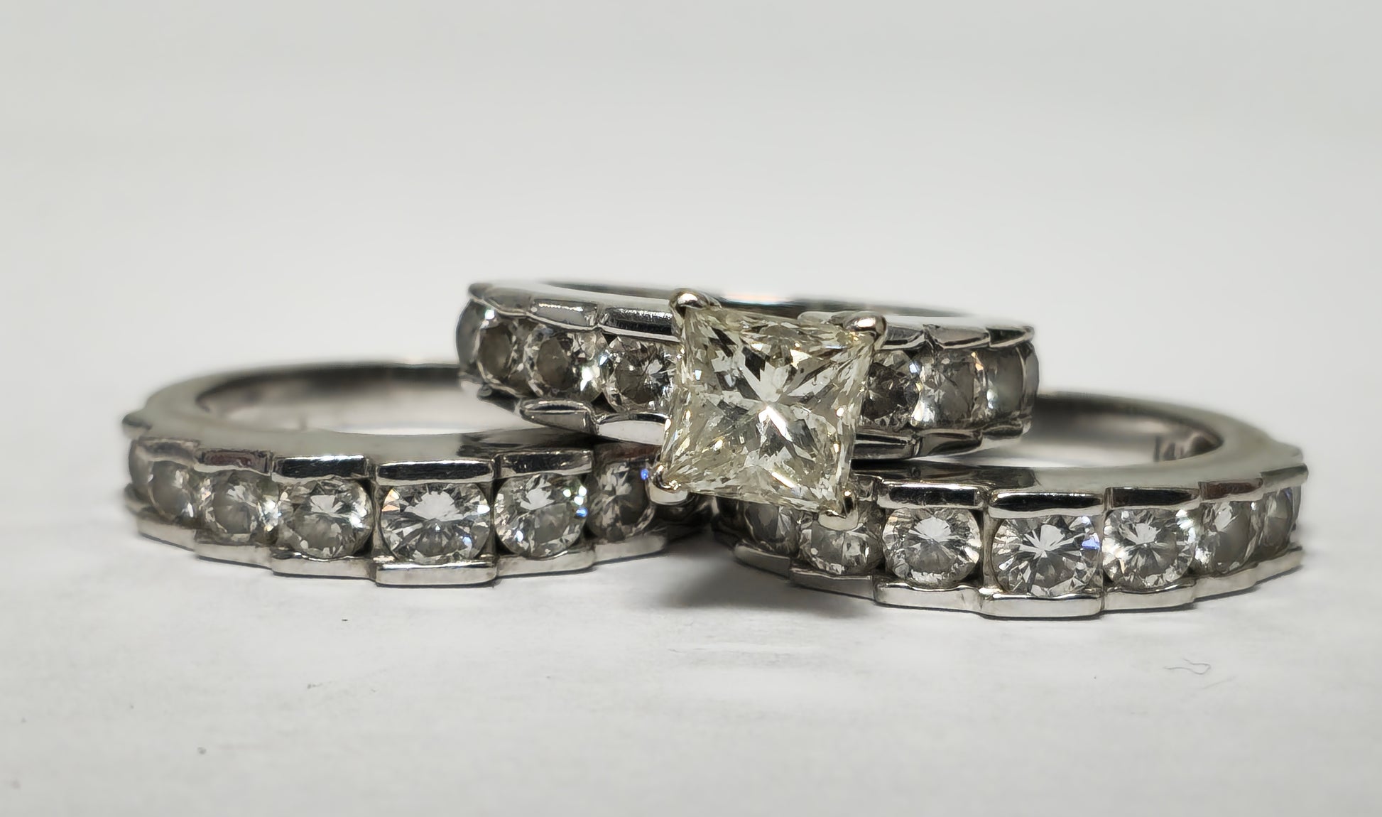 4.63 carat ENGAGEMENT RING Certified By GIA GEMOLOGIST - Pristine Diamonds