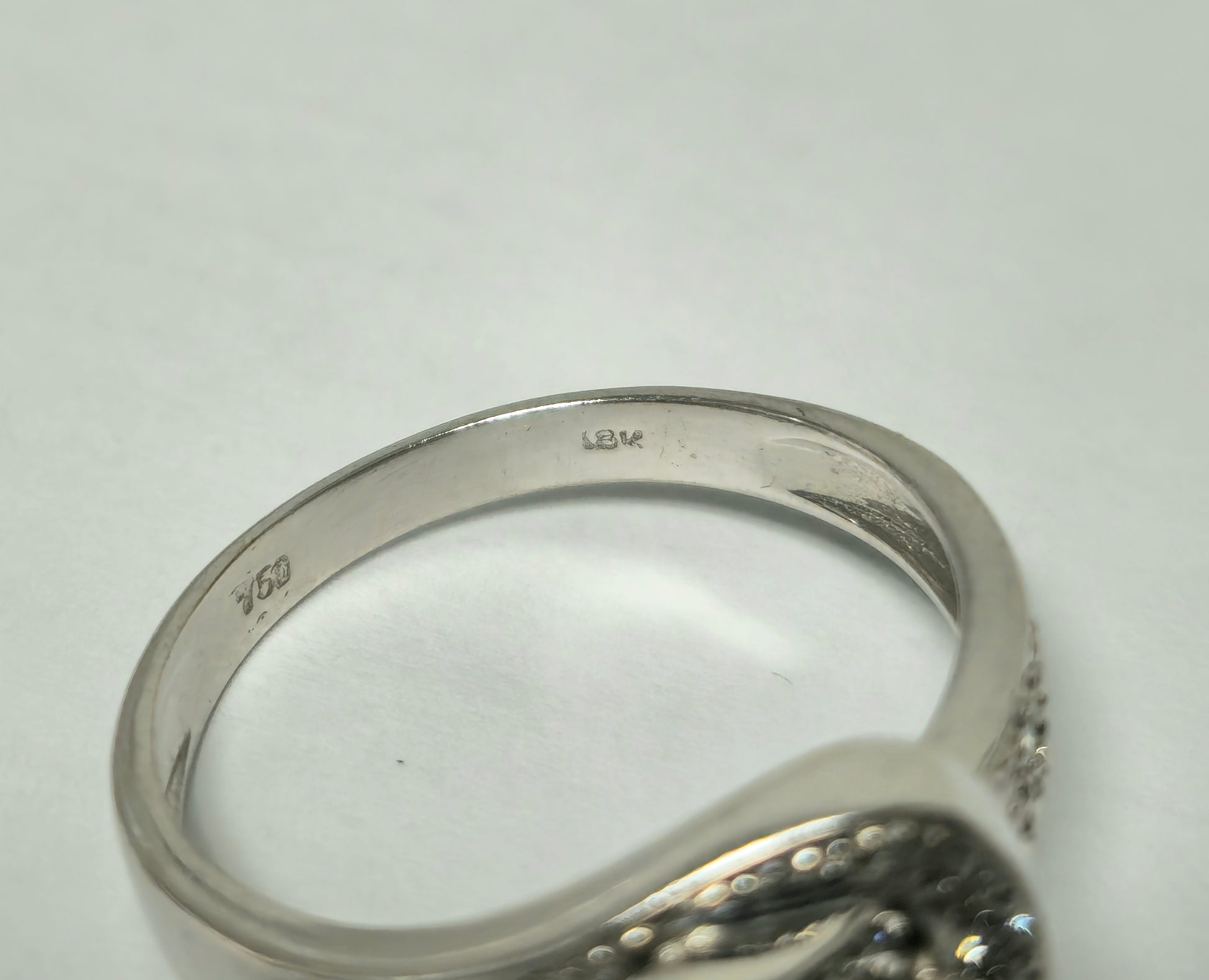 Retro 0.25 Carat Diamond Ring 14k Gold - Pristine Diamonds