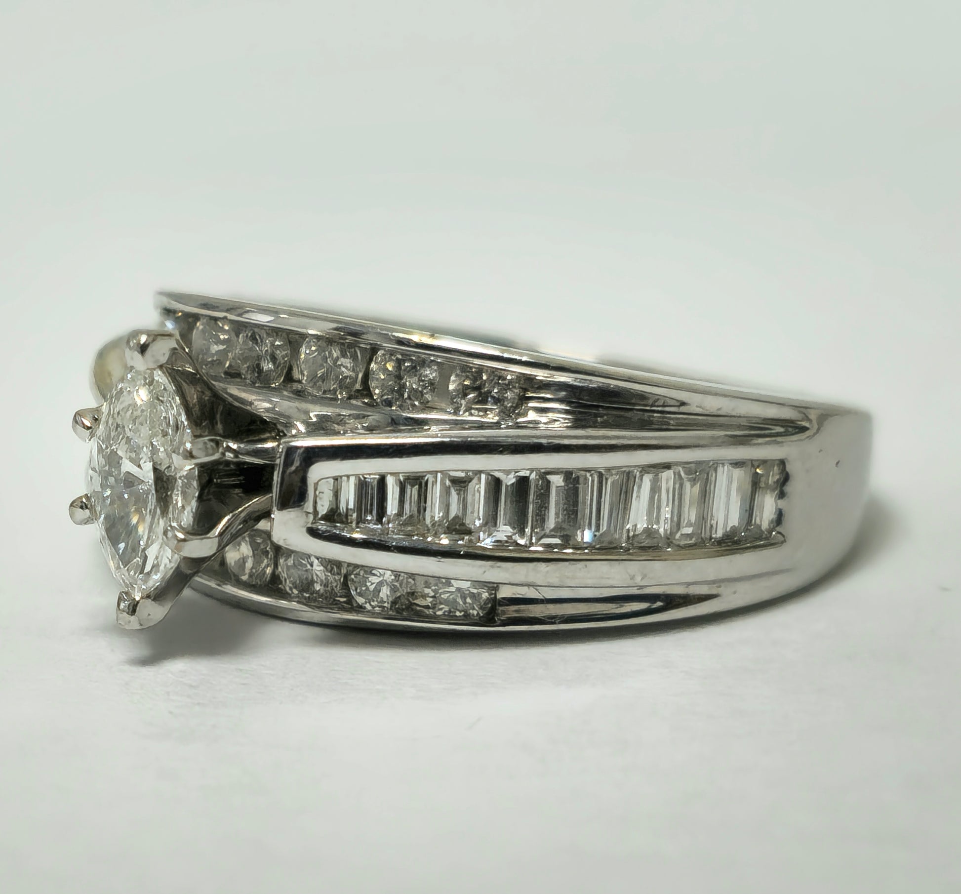 Vintage 2.40ct Diamond Gold Engagement Ring 14K Gold - Pristine Diamonds