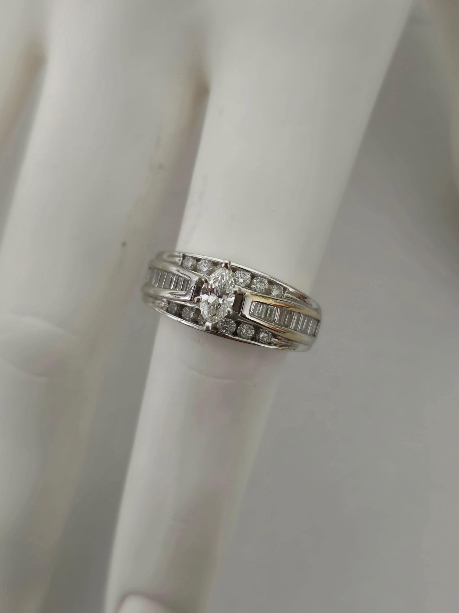 Vintage 2.40ct Diamond Gold Engagement Ring 14K Gold - Pristine Diamonds