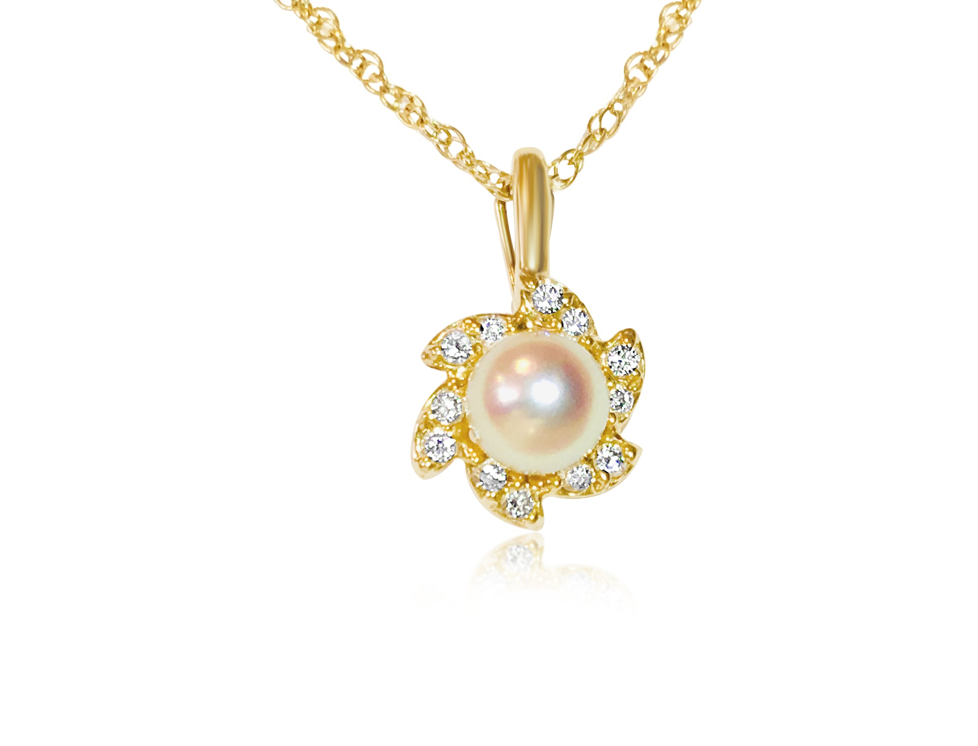 18K, 0.65 CT diamond & pearl; earrings & pendant set - Pristine Diamonds