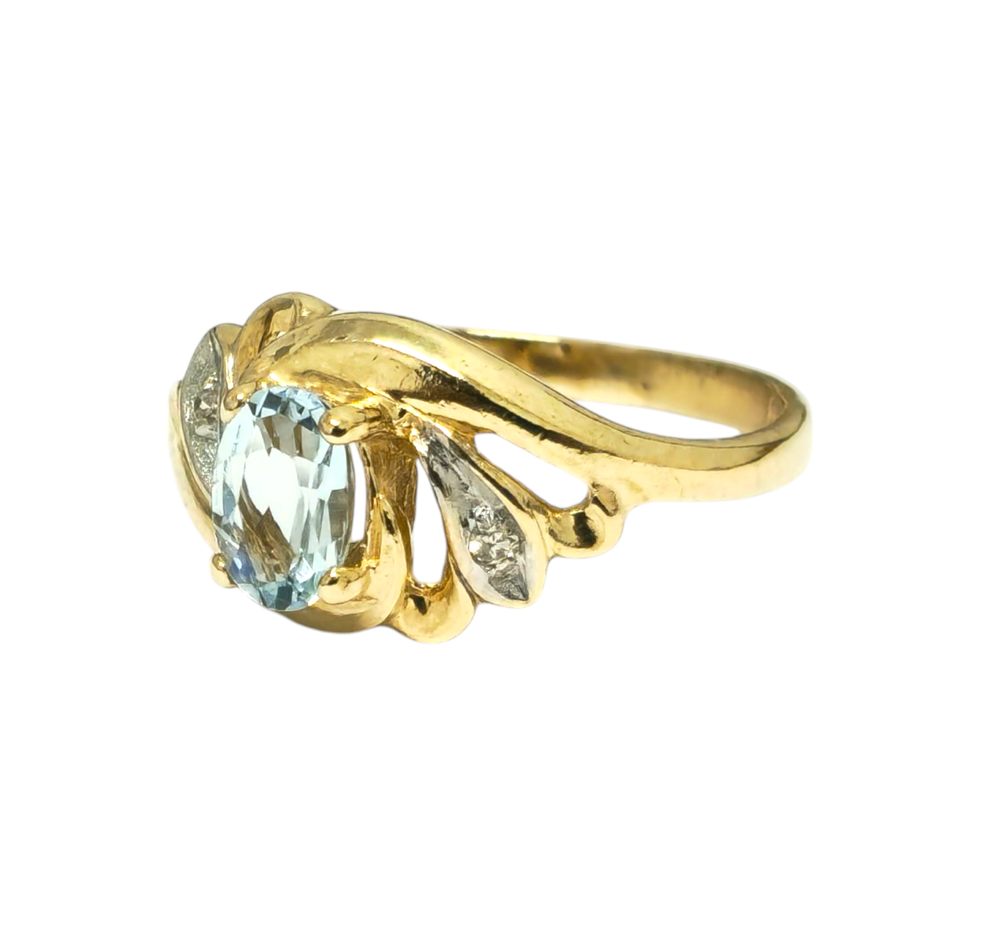 Vintage 0.60ct Aquamarine Ring in 10kt Gold