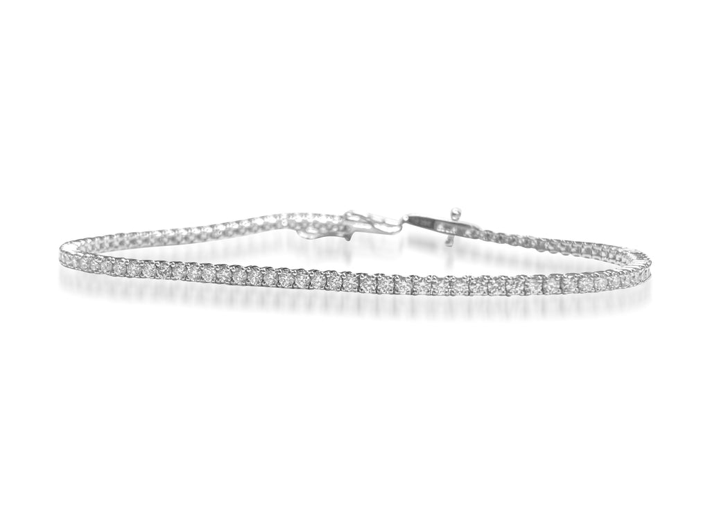 Diamond tennis bracelet for women featuring 2.50 carats of VS diamonds from Prince The Jeweler, showcasing sparkling elegance.