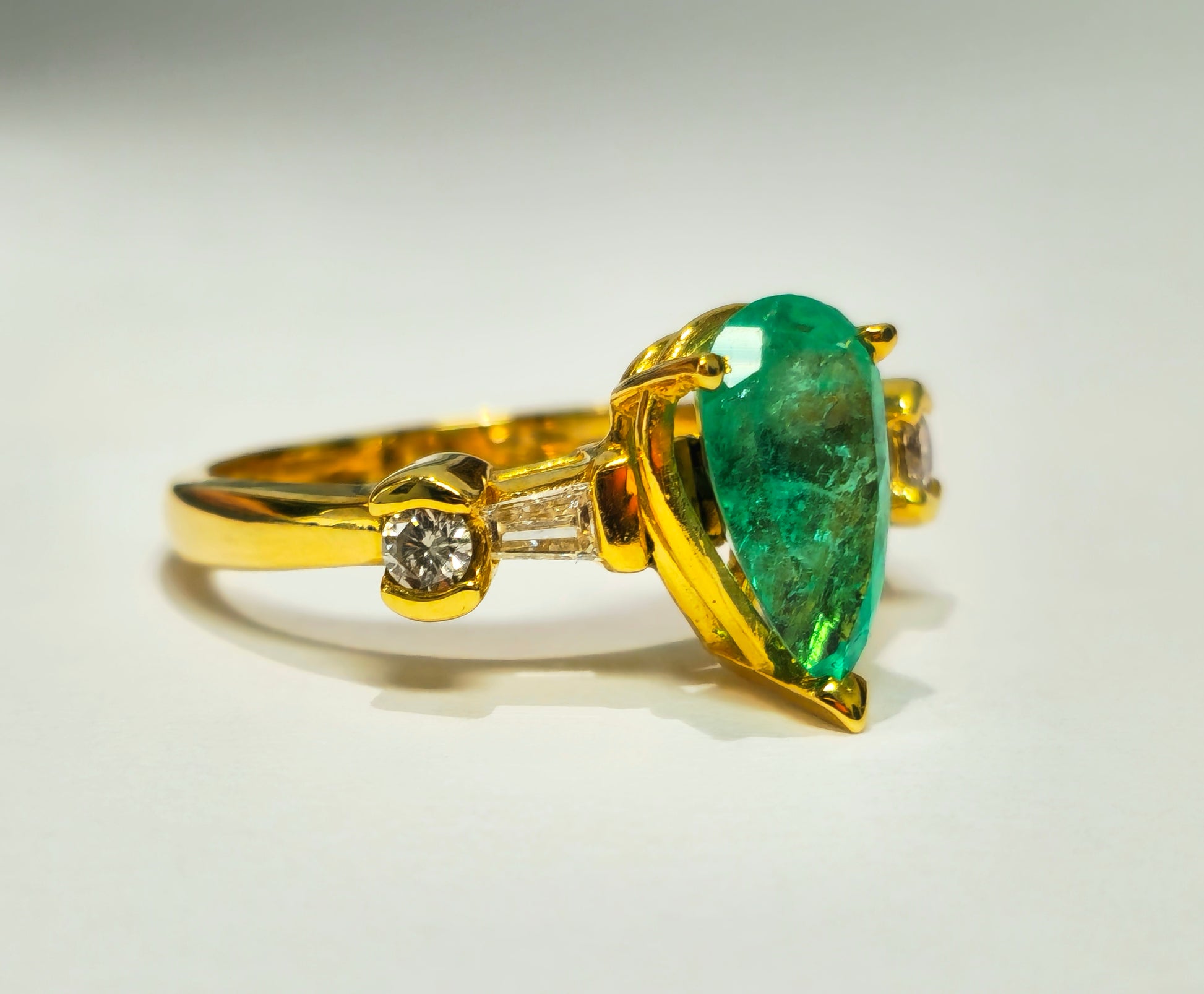 Womens 14K Yellow Gold, 2.30CT Diamond & Emerald Ring - Pristine Diamonds