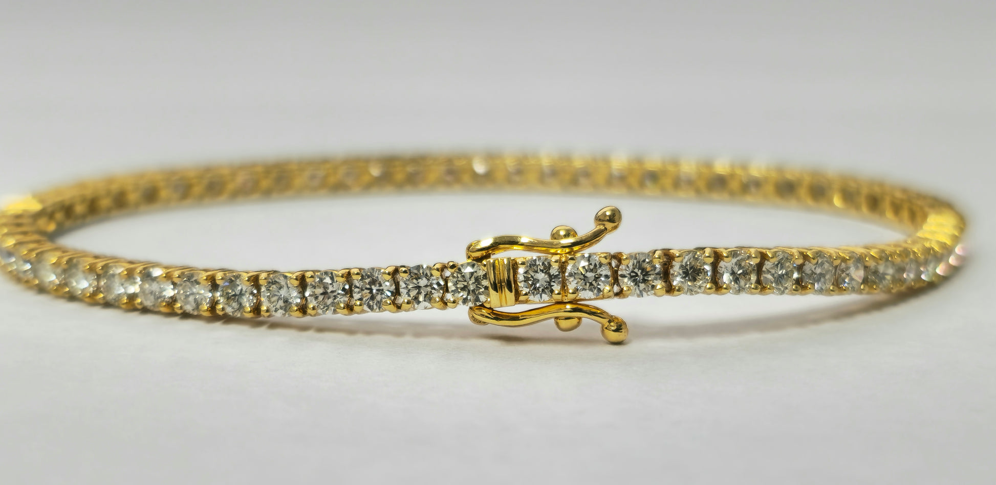 Unisex 6.00ct Diamond 14k Yellow Gold Tennis Bracelet