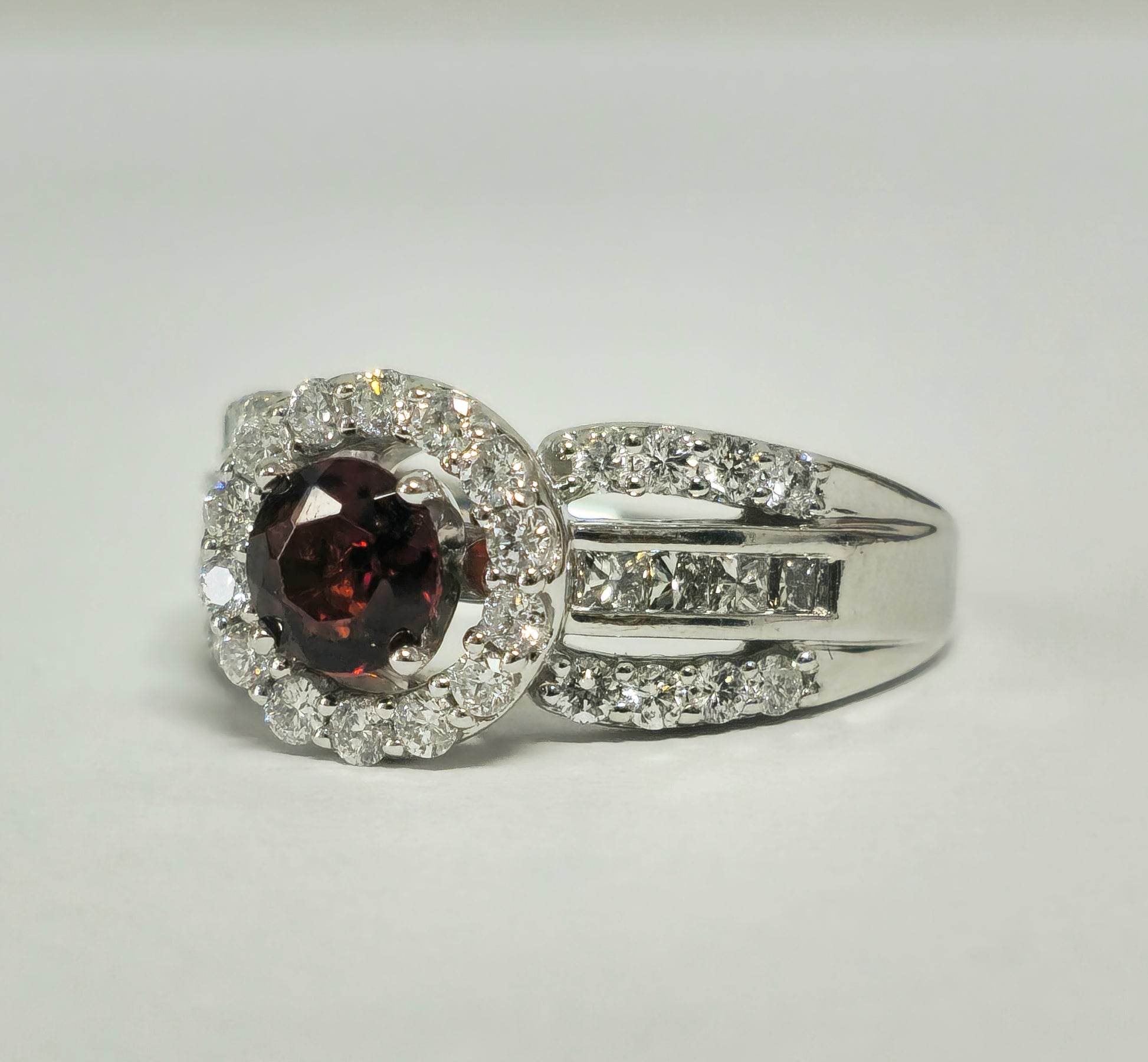 Vintage, 0.85ct Garnet & Diamond Garnet Ring. - Pristine Diamonds
