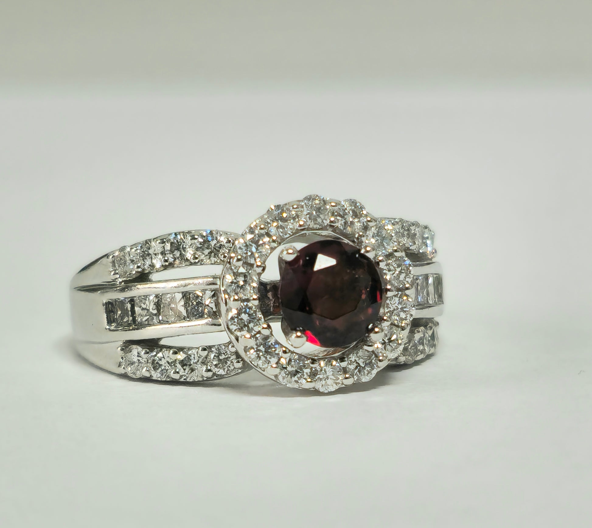 Vintage, 0.85ct Garnet & Diamond Garnet Ring. - Pristine Diamonds
