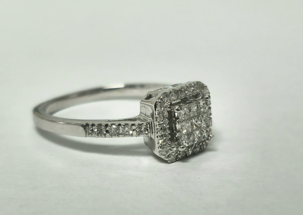 Womens 0.75ct Diamond & Gold Ring. Vintage Piece. - Pristine Diamonds