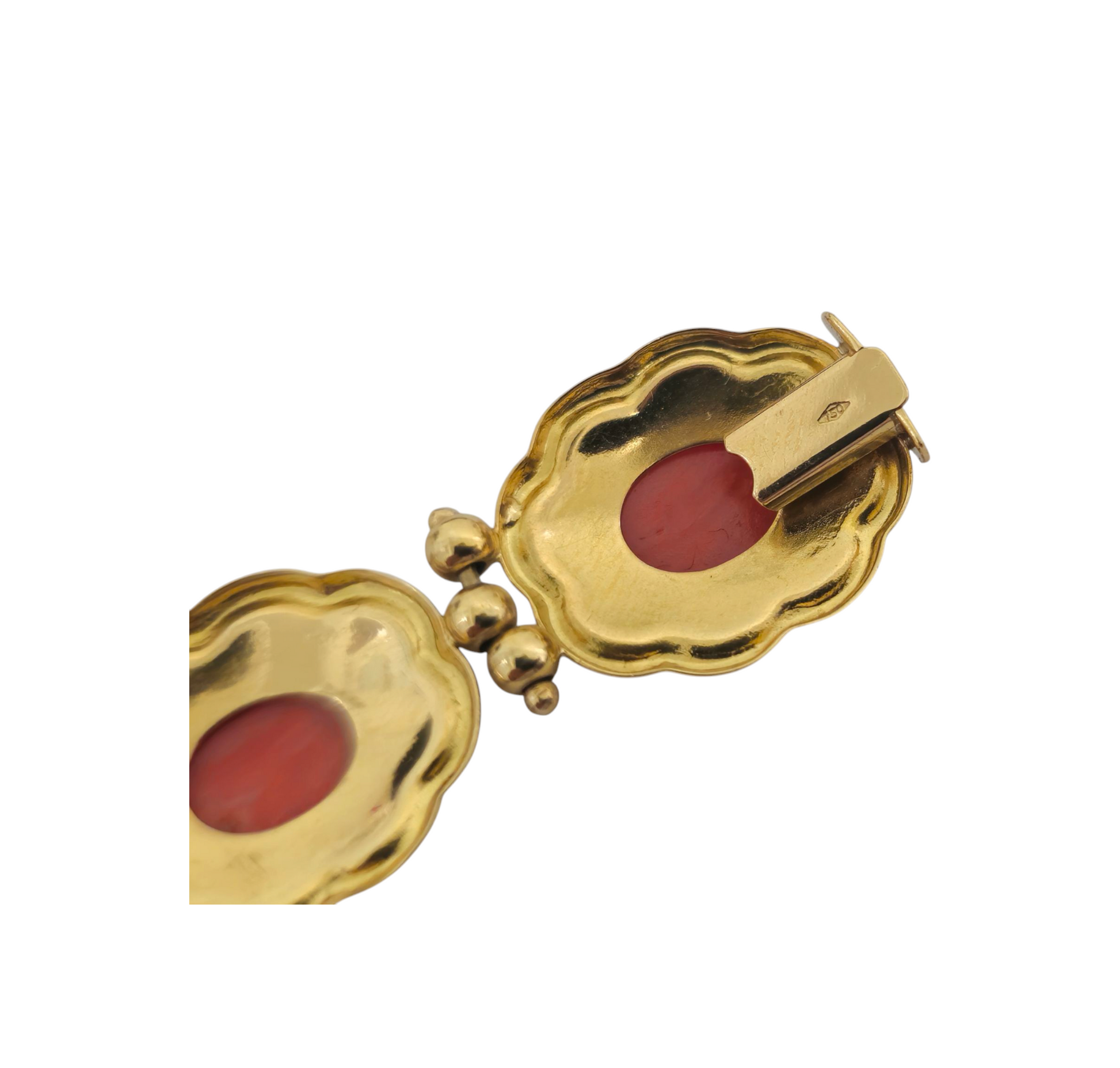 RARE 27 Carat Coral Bracelet in 18k Yellow Gold