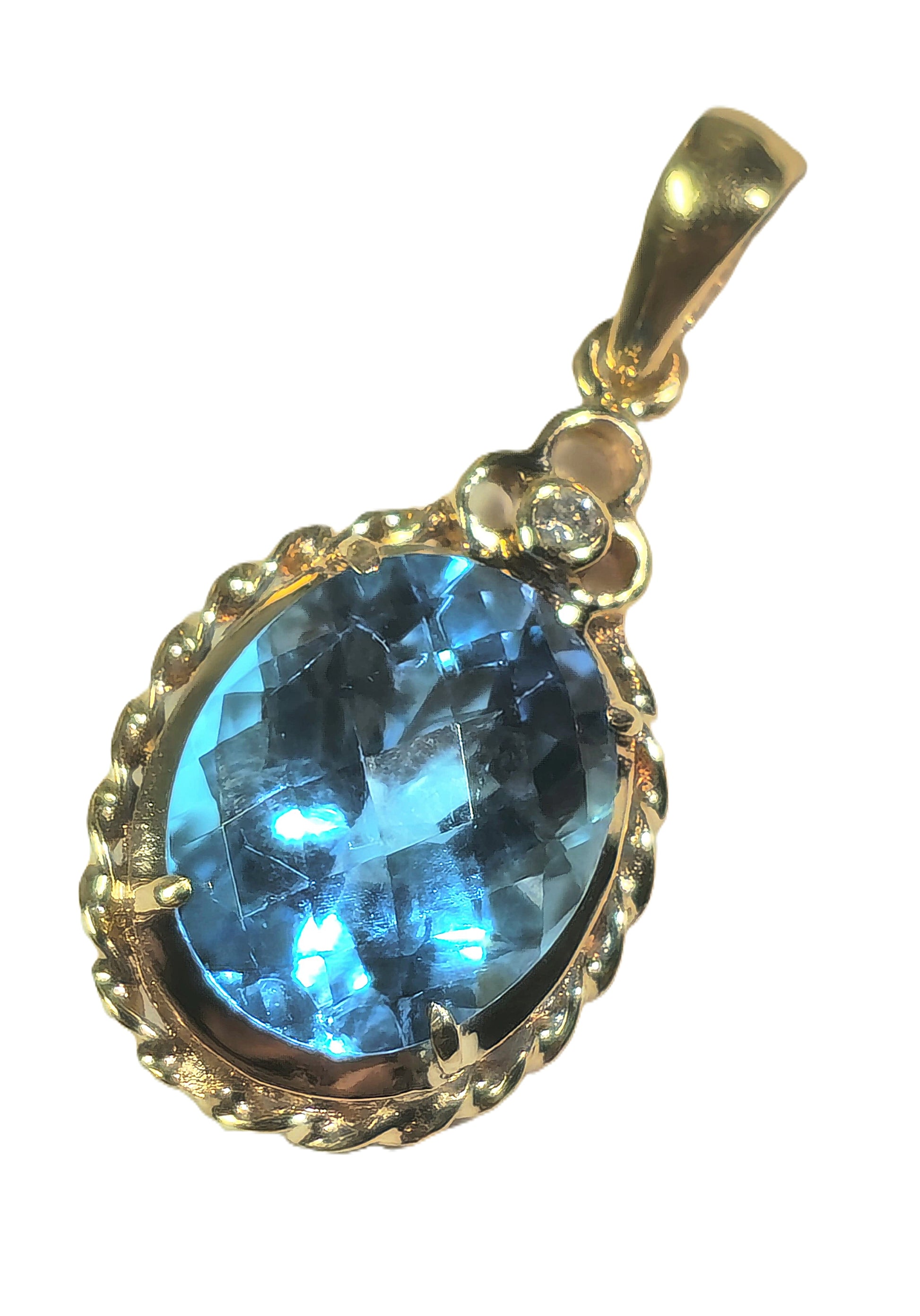 Aquamarine & Diamond Pendant in 14k Gold