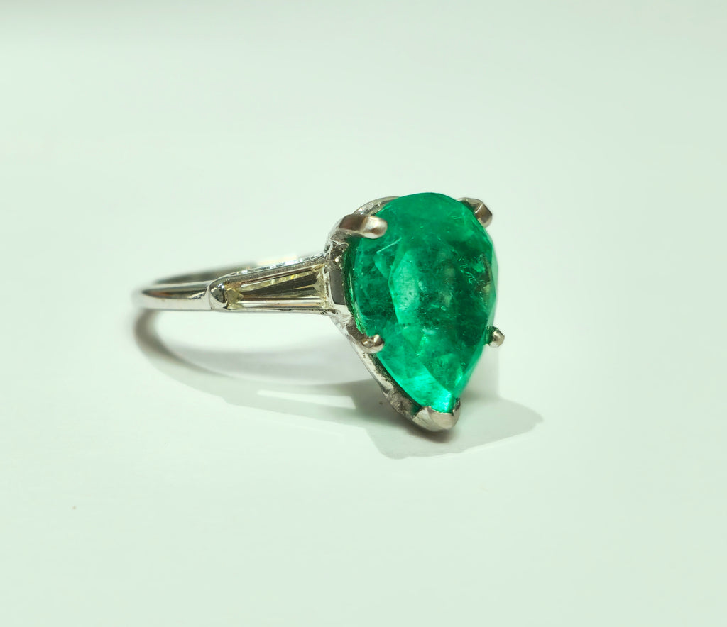 Vintage Emerald & Diamond Platinum Ring (Certified) - Pristine Diamonds