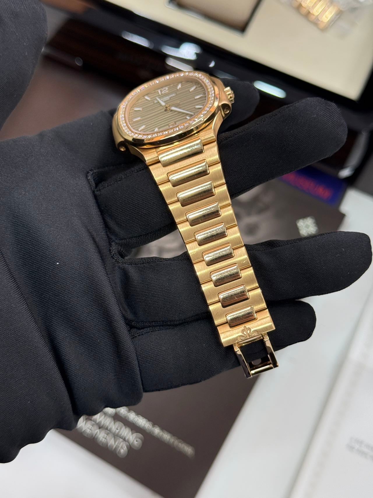 PatekPhilippe7118 - Pristine Diamonds