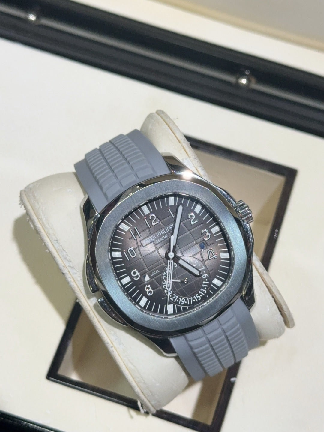 PatekPhilippe5164 - Pristine Diamonds