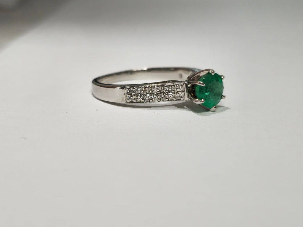 14K gold, 0.50 carat Colombian Emerald and Diamond Ring - Pristine Diamonds