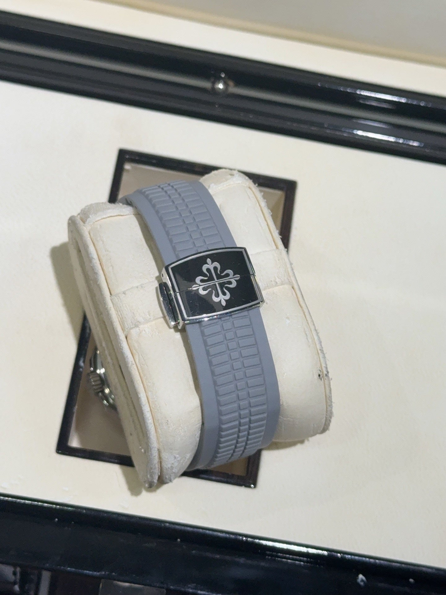 PatekPhilippe5164 - Pristine Diamonds