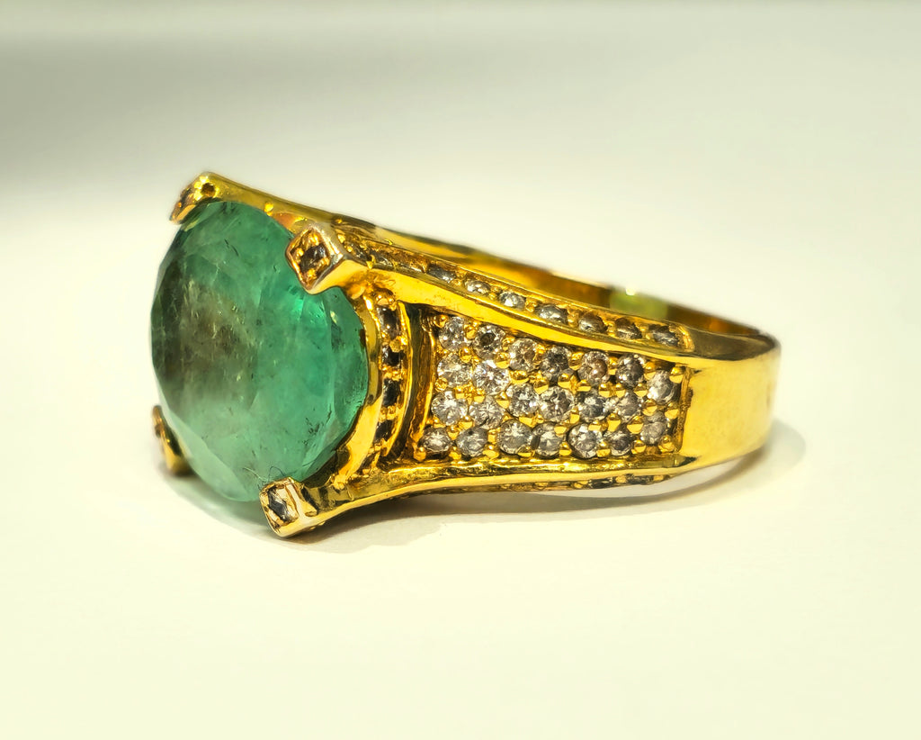 Vintage 11.50ct Colombian Emerald & Diamond Ring in 14K - Pristine Diamonds
