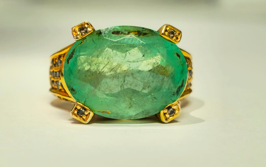Vintage 11.50ct Colombian Emerald & Diamond Ring in 14K - Pristine Diamonds