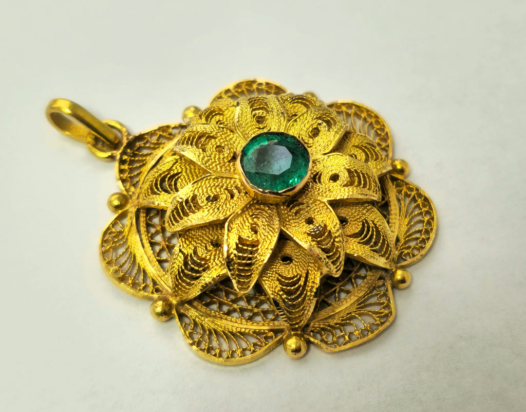 Collectible Natural 2.80 Carat Colombian Emerald Turkish Pendant