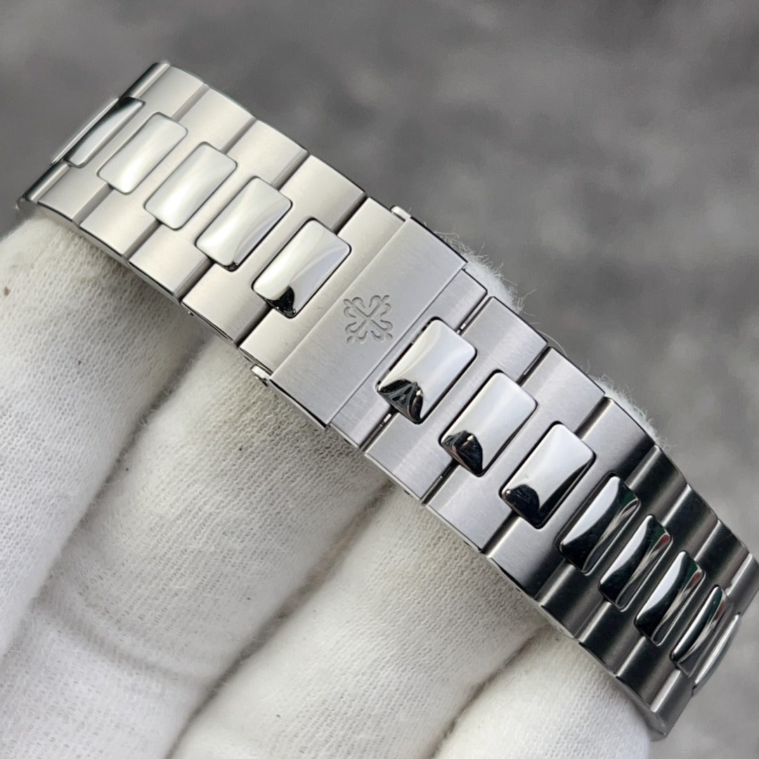 PatekPhilippe5711 - Pristine Diamonds