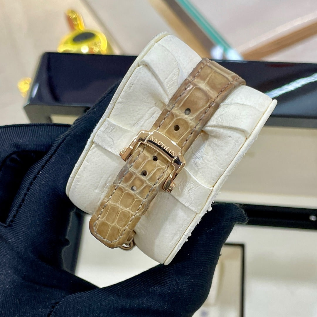 PatekPhilippe7010 - Pristine Diamonds