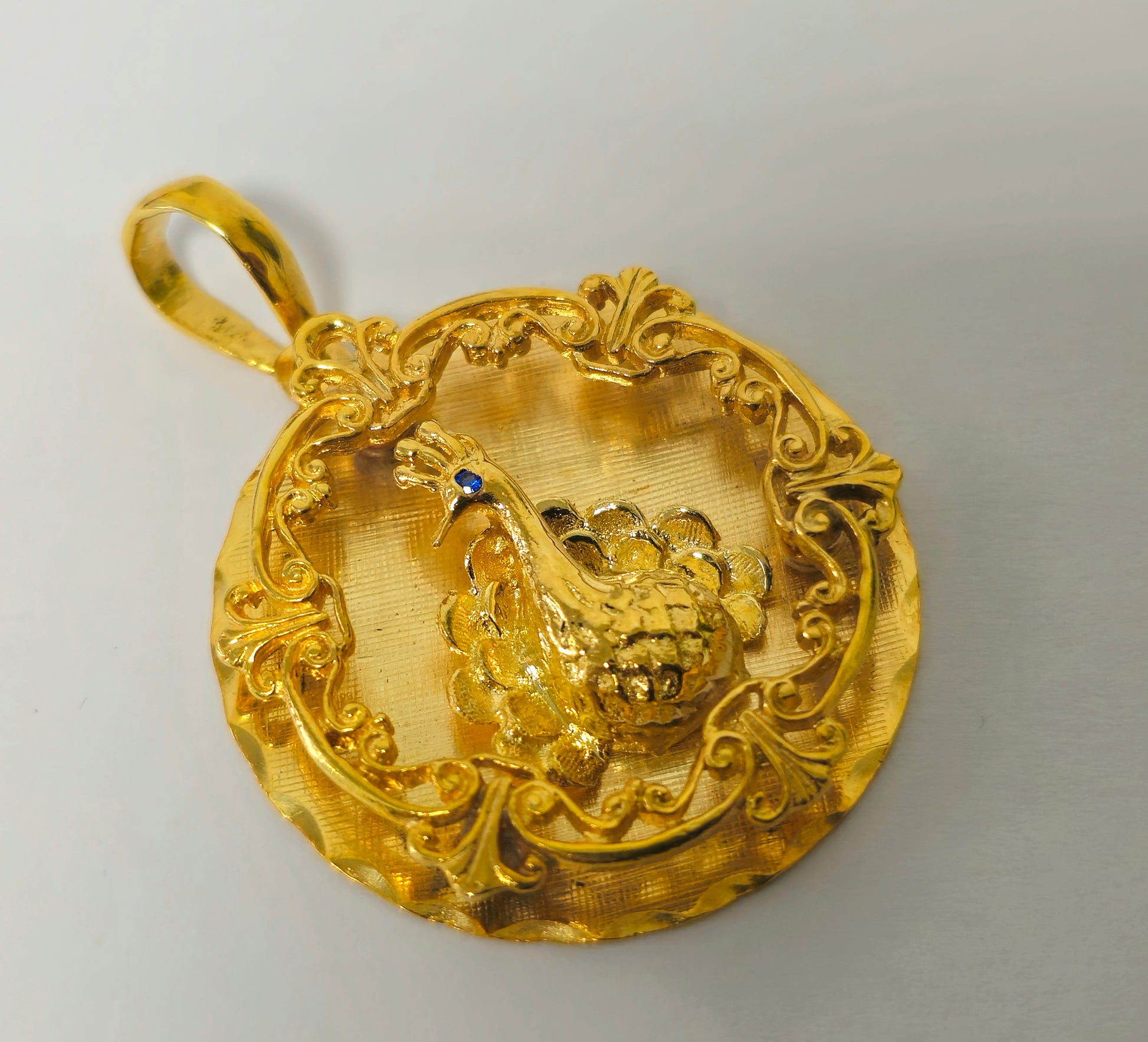 Vintage Peacock Motif Pendant with Blue Sapphire in 14k Gold - Pristine Diamonds
