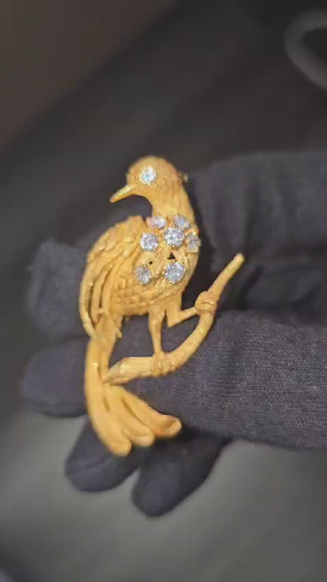 18K Yellow Gold, VVS Diamond Vintage Bird Pin