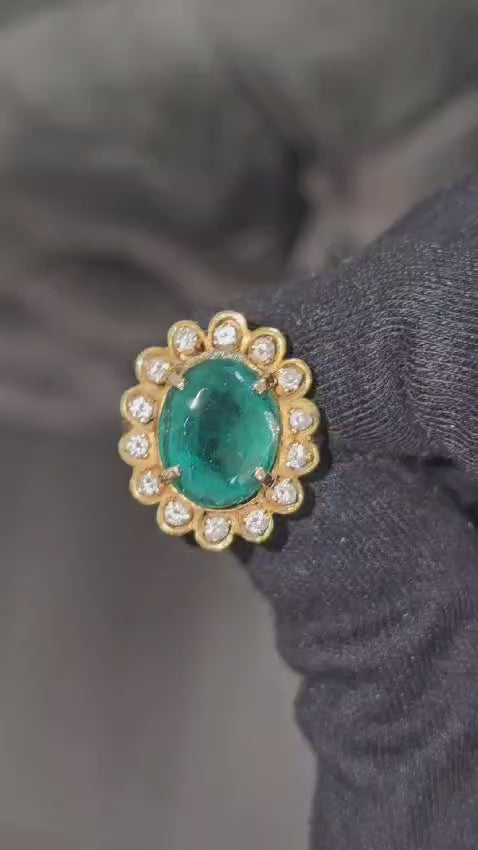Vintage 18K 5.50ct Emerald Diamond Cocktail Ring